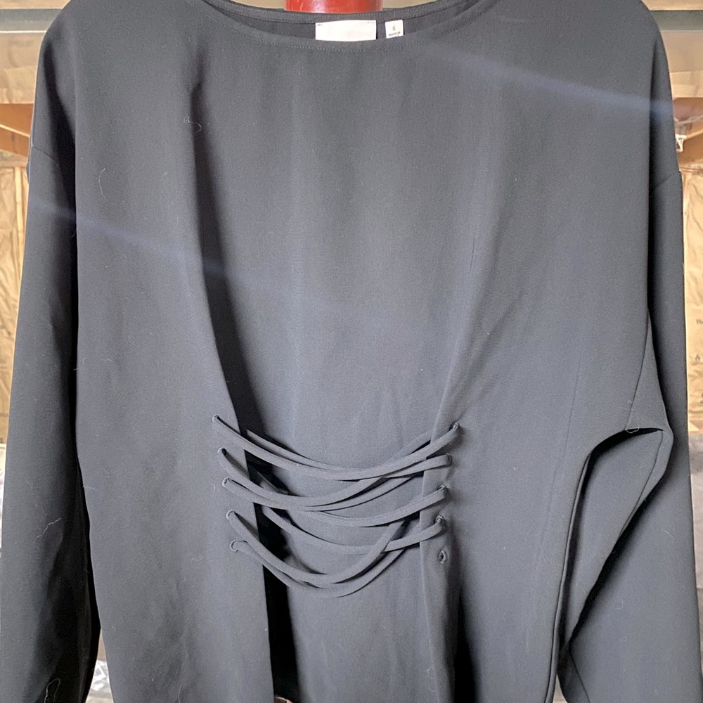 Wilfred front tie blouse.